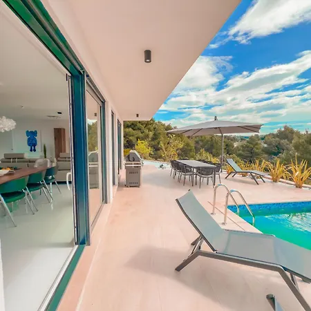 Hills - West Villa *