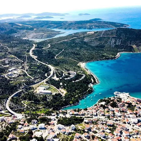 Hills - West Primosten