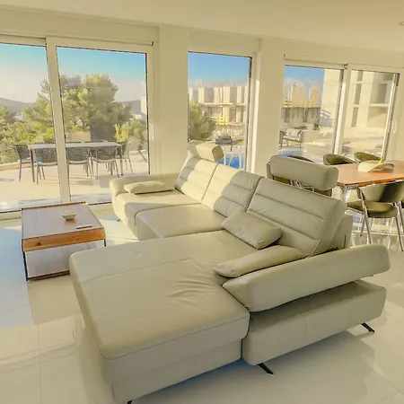 Villa Hills - West *