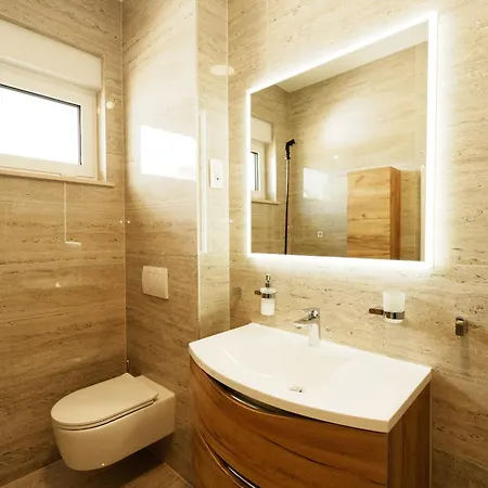 Hills - West Primošten