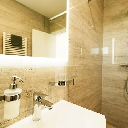 Hills - West * Primošten