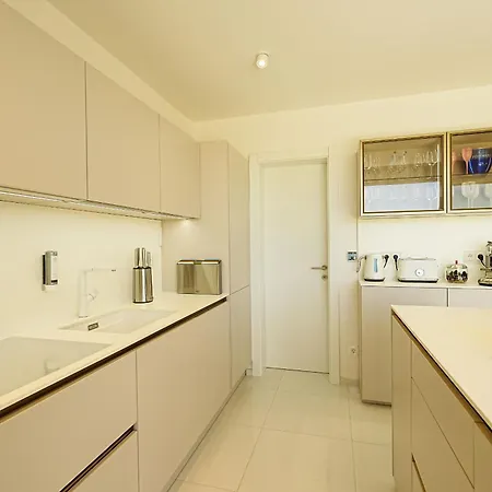 Hills - West * Primošten