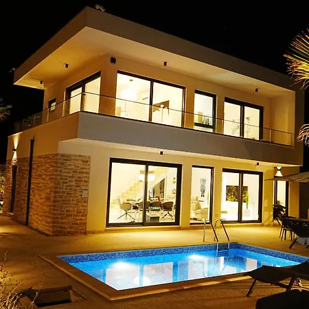 Hills - West Villa *