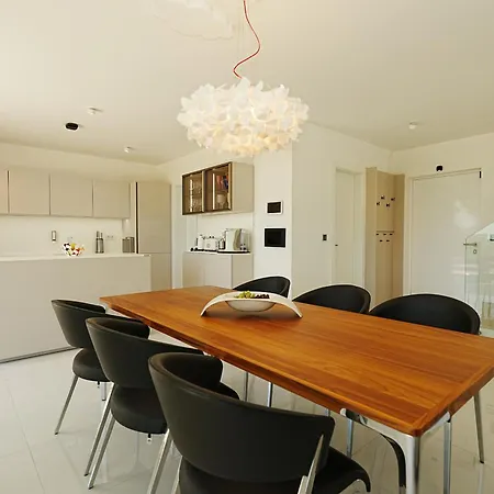 Hills West - Branded Luxury