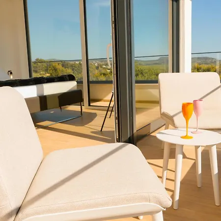 Hills West - Branded Luxury Villa *
