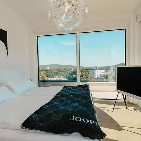 Hills West - Branded Luxury