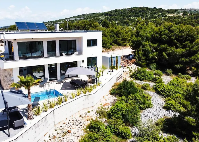 Hills - West * 프리모스턴