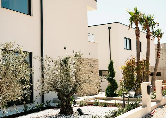 Villa Hills - West *