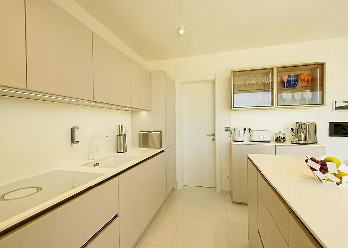 Hills - West * 프리모스턴