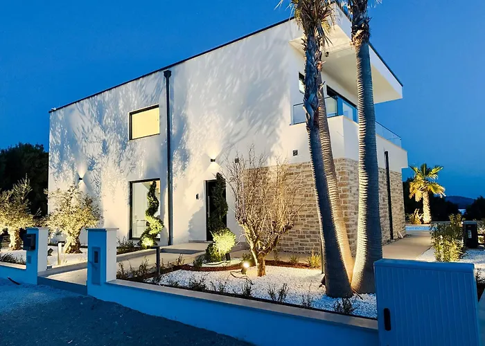 Hills - West Villa *